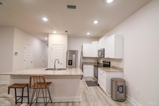 Photo - 7174 Village Ln