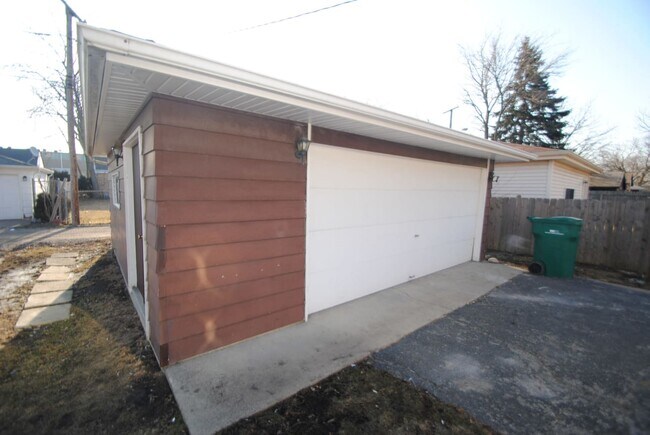 Photo - 923 Bristol Ave