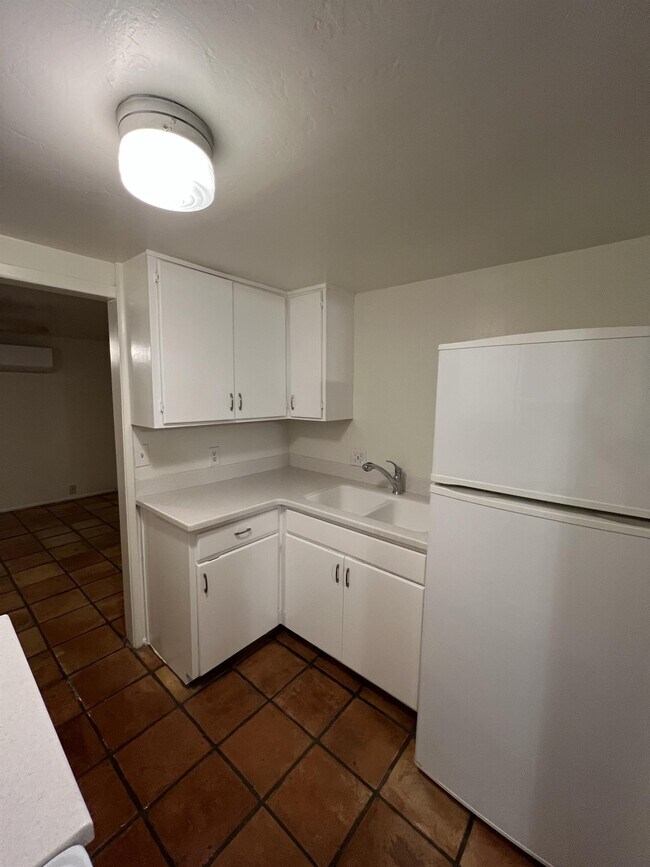 Photo - 1023 E Meadowbrook Ave