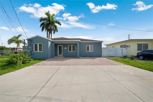 Photo - 7515 NW South River Dr