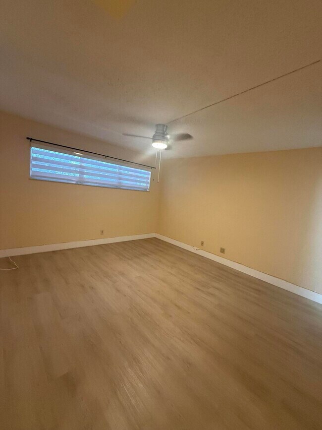 Photo - 830 S Hollybrook Dr Unit 204