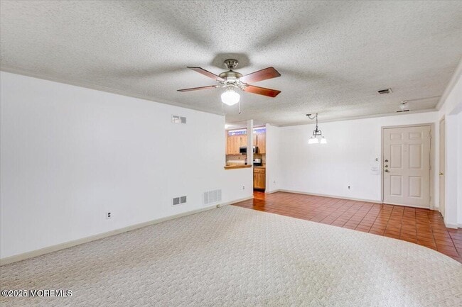 Photo - 5-3 Portland Ct Unidad 3