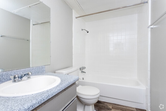 2BR,1BA-B2
