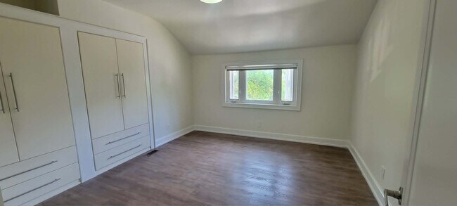 Photo - 35 Rushbrooke Av