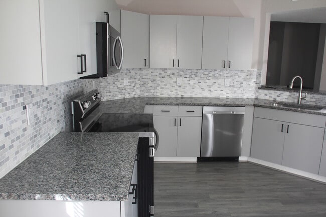 Kitchen - 114 SW Peacock Blvd Unit 114 SW Peacock Blvd #101