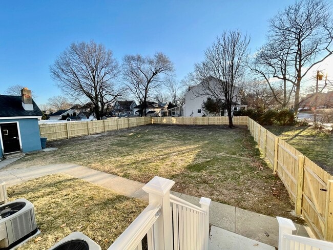 Photo - 308 Cooper St