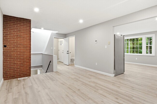 182 Buck St Unit A