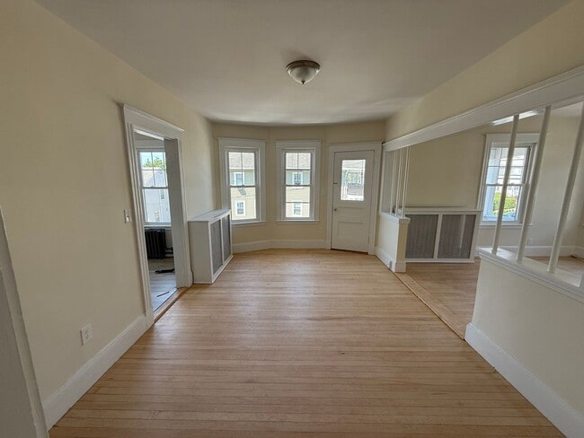 Photo - 675 Humphrey St Unit #2