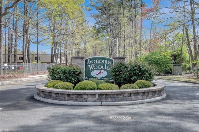 Photo - Sonoma Wods
