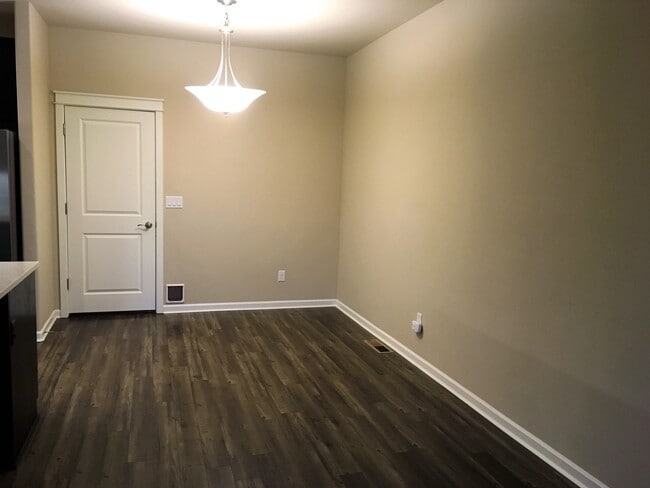 Photo - 20952 NE High Desert Ln