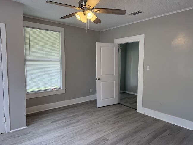 Photo - 1108 W Center St