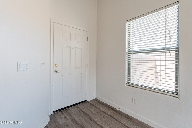 Photo - 24866 W Huntington Dr