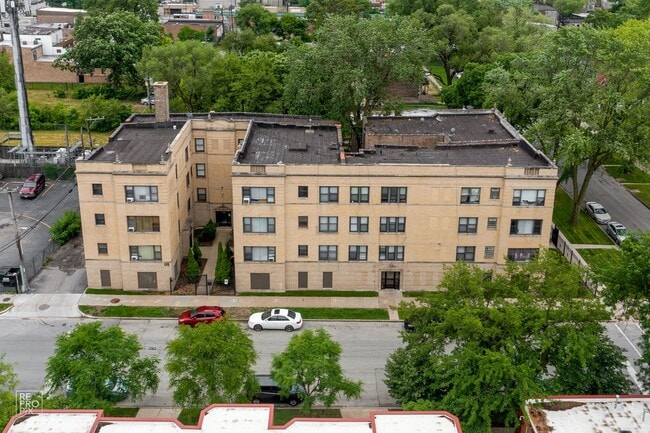 Photo - 7003 S Harper Chicago, IL 60637