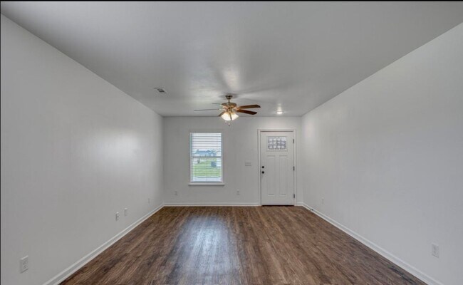 424-426 Alex Jordan Dr