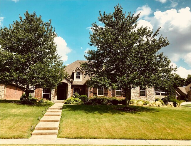 Photo - 1051 Hunters Pointe