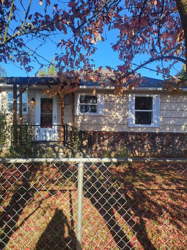 Photo - Cute House Close to W.F West High School!