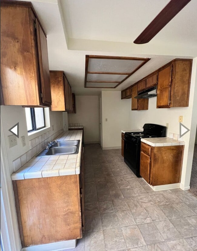 Photo - 21640 Brook Dr Unidad Brook Dr 21640 B