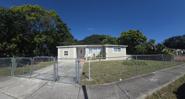 Photo - 1085 NW 133rd St