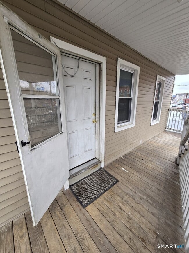 Photo - 779 E Main St Unit 2nd floor