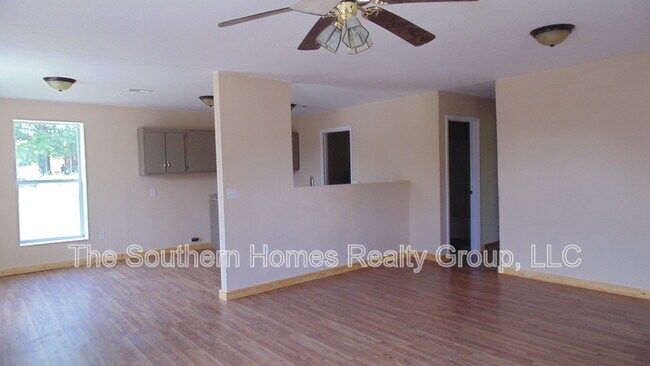 Photo - 403 Lenoir St