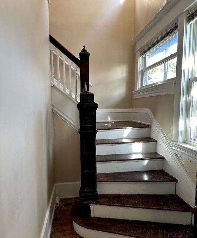 Photo - 205 Scammel St Unit Apt 5