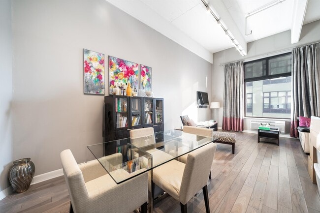 Building Photo - 1500 Washington St Unit 8T