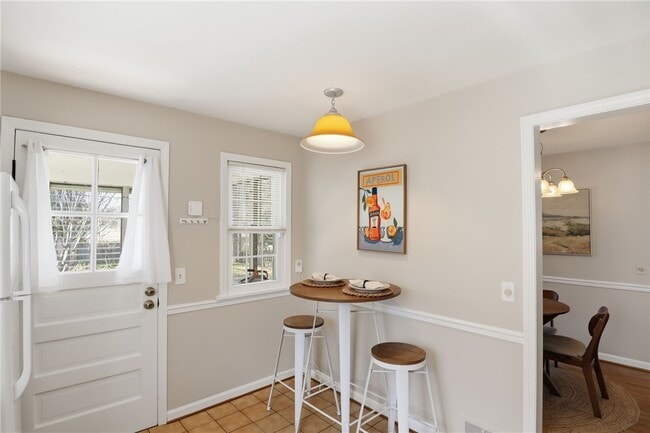 Photo - 37 Oakmount Dr