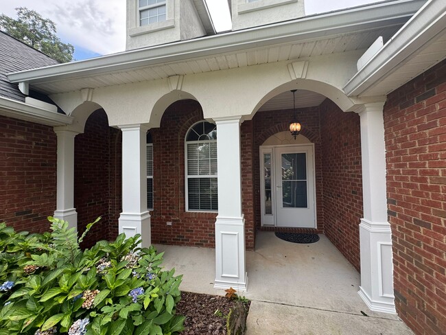 Photo - 111 Weatherstone Pl