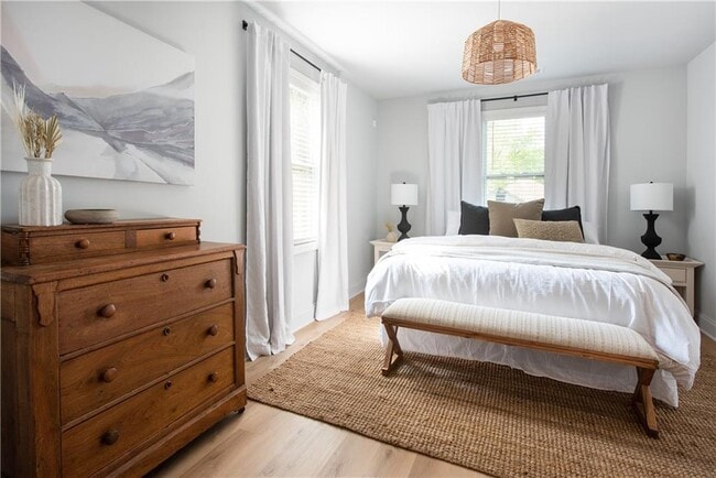 Photo - 187 Farrington Ave SE