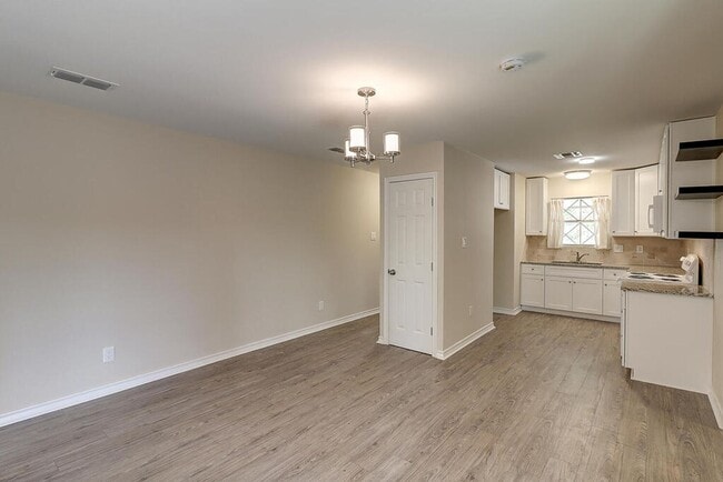 Photo - 1106 Bradshaw Dr