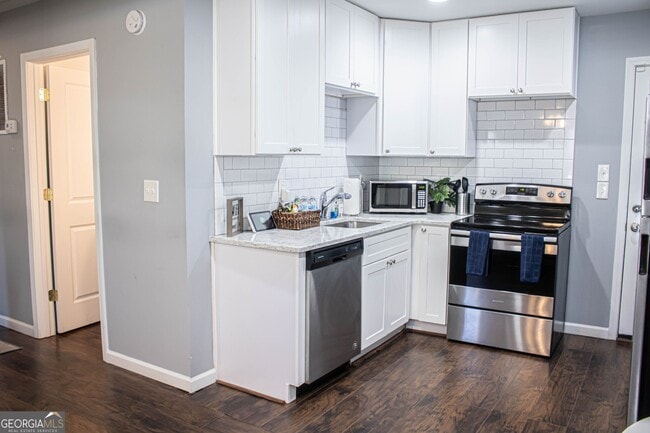 Photo - 444 Sunset Ave NW