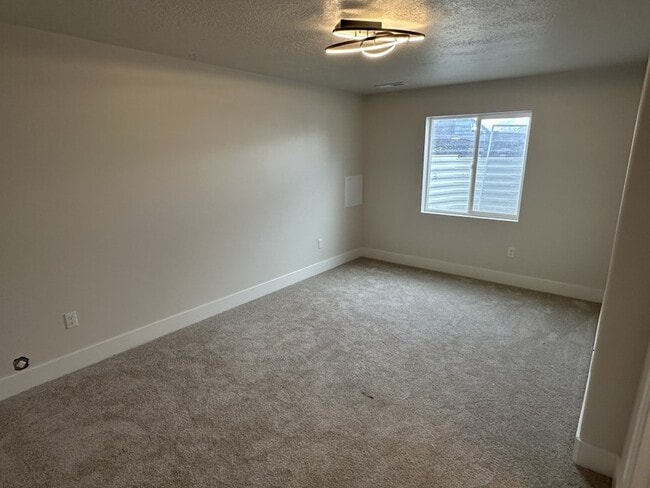 Photo - 13586 S Watts Ln