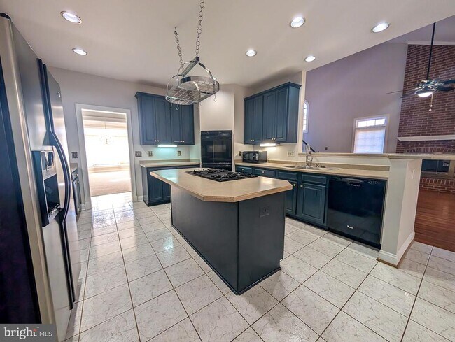 Photo - 6441 Lake Meadow Dr