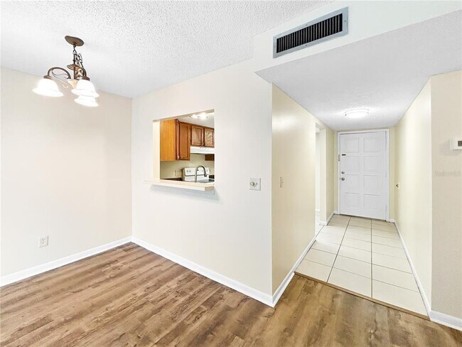 Photo - 6336 Newtown Cir Unit 36B2