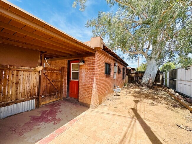Photo - 2 Bedroom Cottage with High End Kitchen an...