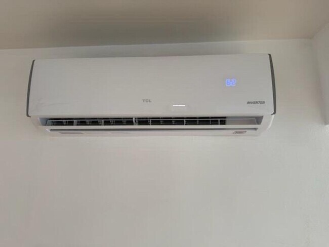 Photo - 6109 Riverton Ave