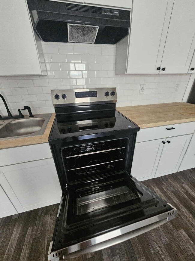 Photo - 2595 Holly Ave Unit 1