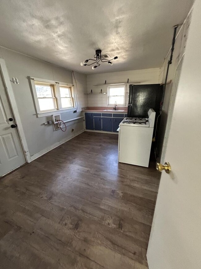 Photo - Cozy 2 Bedroom Home – Feels Just Like Home