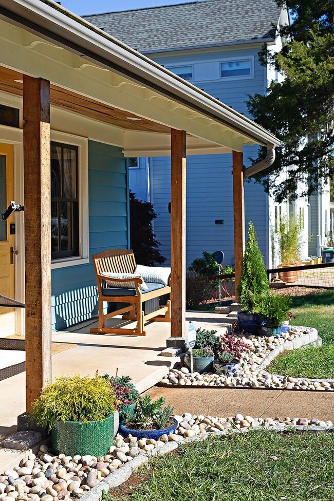 Photo - Beautifully Restored Belmont Gem With Fenced Yard