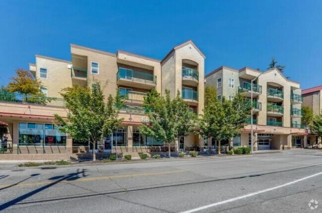 Building Photo - 2 bedroom in Seattle WA 98133 Unit 305 Rental