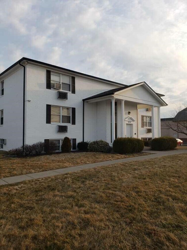 National Road Apartments