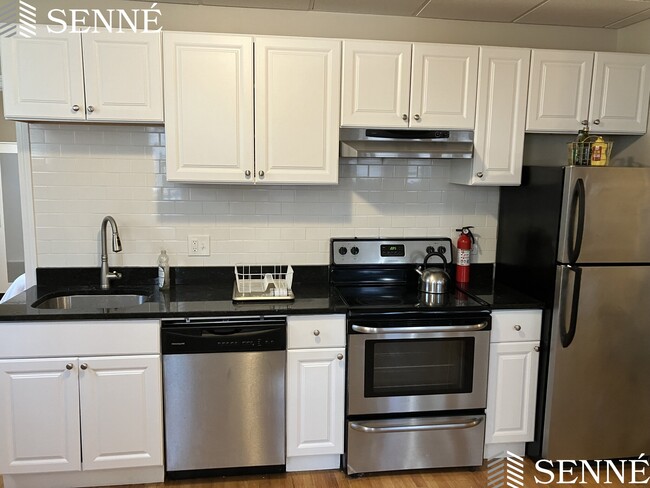 Building Photo - 510 Medford St Unit 1 Rental