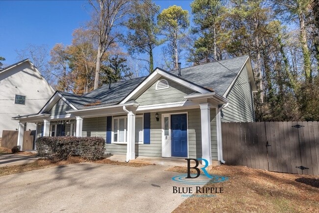 Photo - Spacious 3BR/2Bth Prime Smyrna Location on Dead End Street! Move in Special