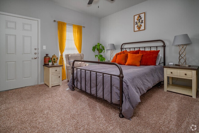 1BR, 1BA - 707SF Bedroom