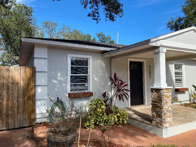 Photo - 3203 W Hartnett Ave