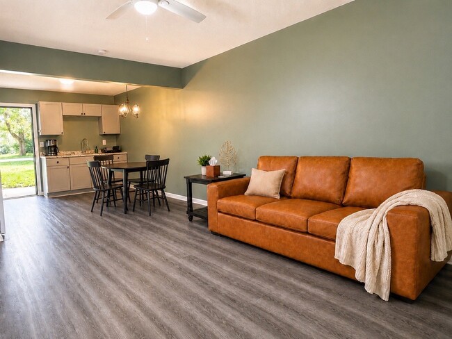 Photo - 262 Walnut St