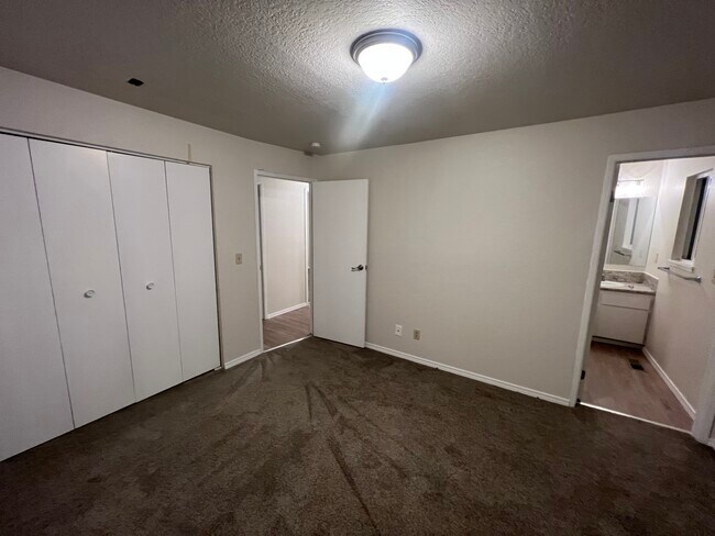 Photo - 1813 W 21st Ave Unit B