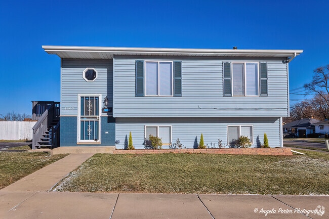 Building Photo - 1802-1811 11th St Rental