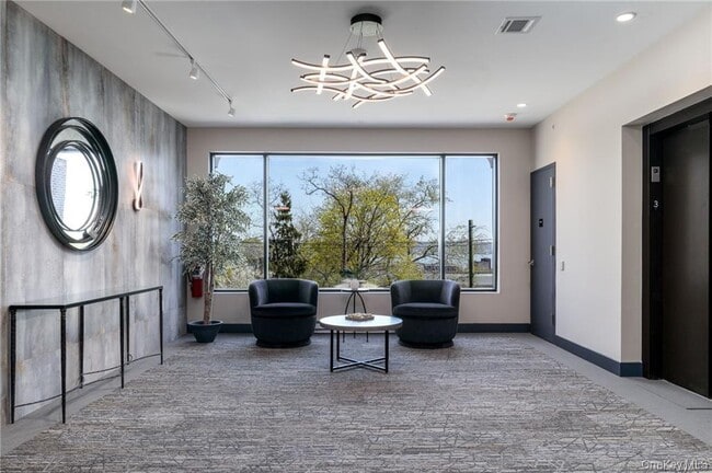 Photo - 6 N Midland Ave