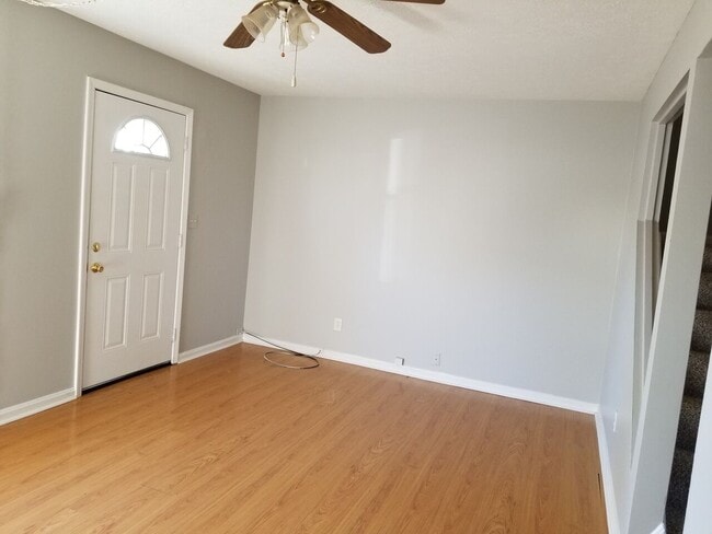 Photo - 2 bedroom, 1 bathroom town house located in the heart of Fern Creek